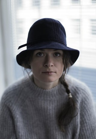 VINTAGE 60'S NAVY VELVET HAT