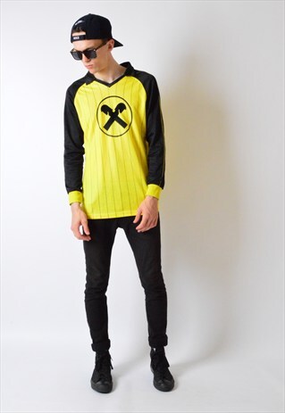 VINTAGE 90S YELLOW STRIPED LONG SLEEVE SPORTS TOP