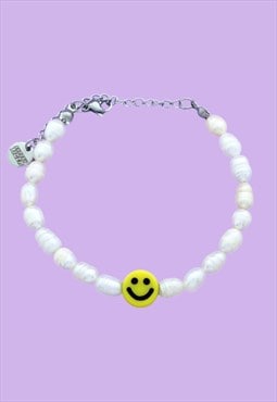 Pearl bracelet smiley