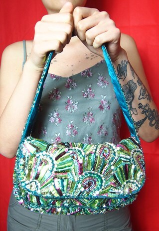 GREEN EMBRODIERY MINI CLUTCH BAG