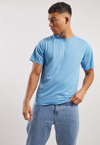 VINTAGE NIKE T-SHIRT