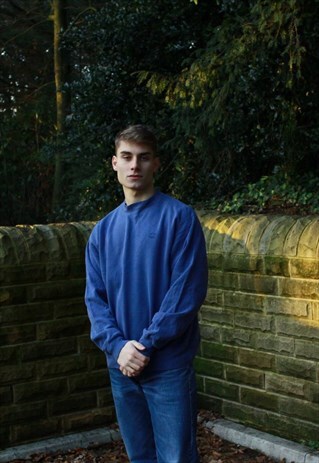 VINTAGE BLUE CHAMPION SWEATSHIRT