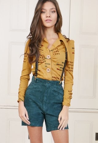 HIGH WAISTED DARK GREEN SUEDE SHORTS
