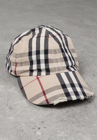 VINTAGE BURBERRY KIDS CAP IN NOVA CHECK