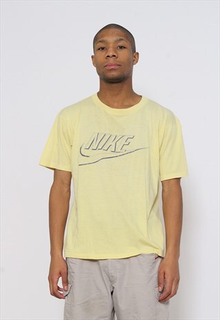 VINTAGE NIKE T SHIRT