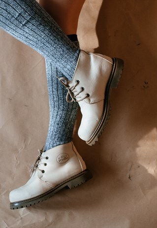 VINTAGE 90S SUEDE ANKLE BOOTS