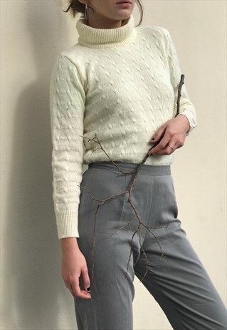 WOOL SWEATER