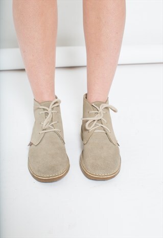 GRAY SUEDE LEATHER FLAT BOOTS