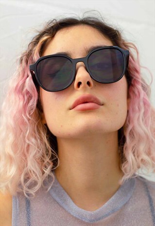 OVERSIZED ROUND SUNGLASSES IN BLACK