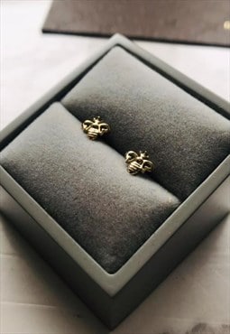 solid 9ct yellow gold bee studs