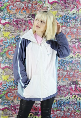 VINTAGE NIKE SHELL JACKET/WINDBREAKER. BRANDED SPORTSWEAR.