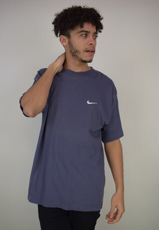 VINTAGE 90'S NIKE T-SHIRT
