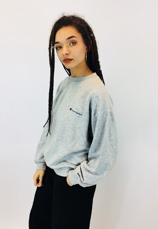 VINTAGE CHAMPION EMBROIDERED SWEATSHIRT