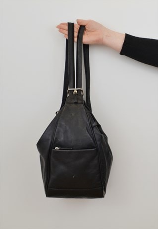 LEATHER ZIP UP STRAP BACKPACK