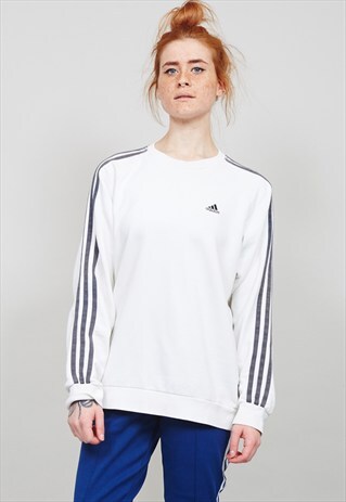 VINTAGE PEARL WHITE OVERSIZED ADIDAS SWEATER