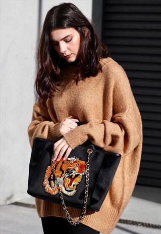 TIGER EMBROIDERY CHAINED TOTE BAG