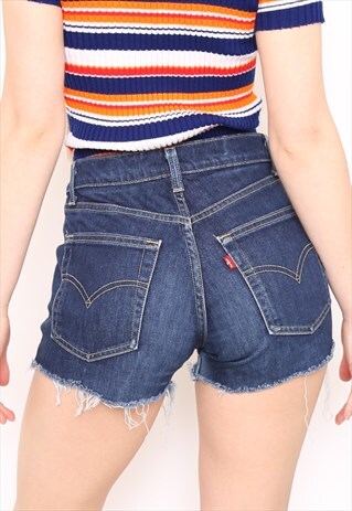 VINTAGE 90S LEVI'S FRAYED DENIM SHORTS