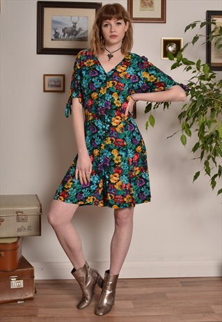 VINTAGE 80S FLORAL PATTERNED PLAYSUIT IN GREEN