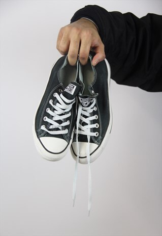 VINTAGE CONVERSE BLACK TRAINERS