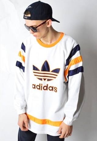 VINTAGE 90S WHITE ADIDAS SPORTS SWEATSHIRT