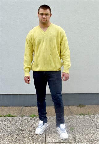 VINTAGE BENETTON CABLE KNIT LAMBSWOOL JUMPER
