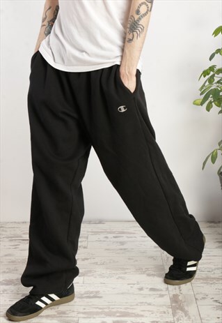 VINTAGE CHAMPION JOGGERS IN BLACK X42