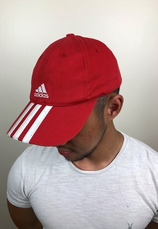 VINTAGE RED ADIDAS CAO