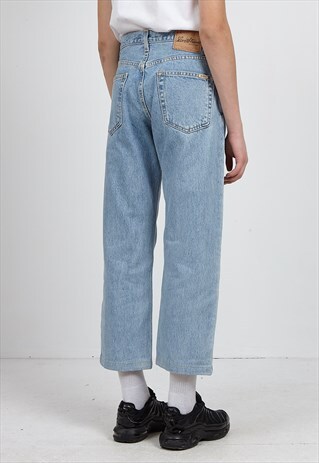 VINTAGE LIGHT BLUE LEVI'S STRAIGHT FIT DENIM JEANS