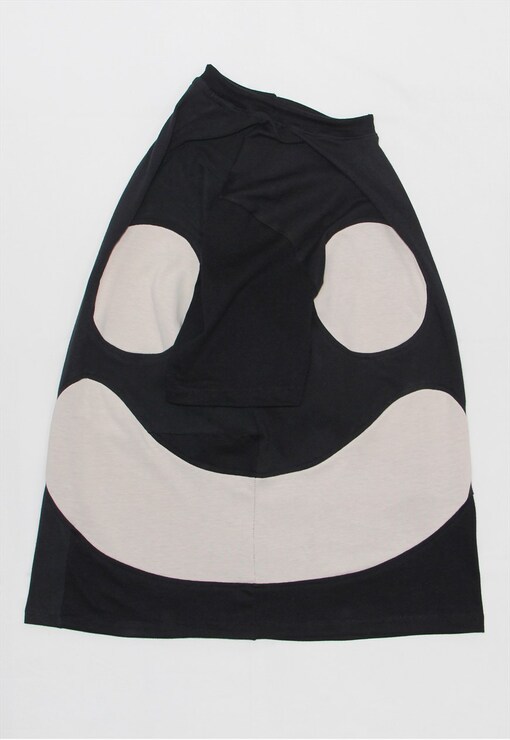 garment image