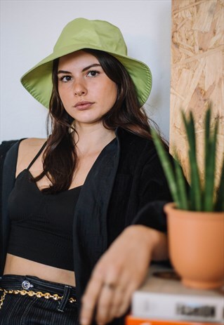VINTAGE 90S / Y2K FESTIVAL FLUO LONGCHAMP BUCKET HAT
