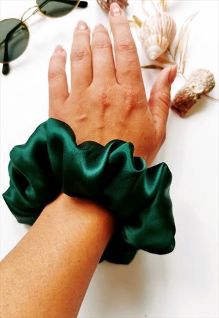 HANDMADE VINTAGE STYLE BIG EMERALD GREEN HAIR SCRUNCHY