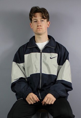 VINTAGE NIKE WINDBREAKER JACKET IN NAVY BLUE WITH EMBROIDERE