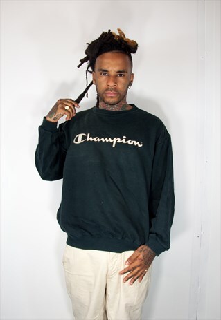 CHAMPION EMBROIDED BLACK SWEATSHIRT