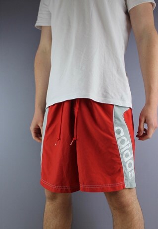 VINTAGE ADIDAS SHORTS IN RED WITH POCKET AND PRINTED LOGO. H