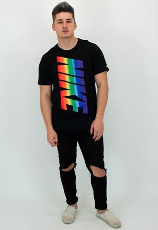VINTAGE NIKE T-SHIRT