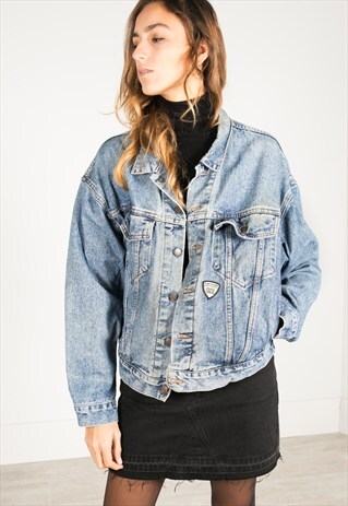 VINTAGE 80S LEVI'S PATCHED DENIM JACKET / R0940