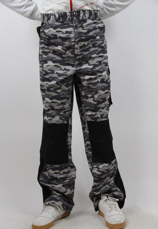 VINTAGE CAMO 90'S TROUSERS