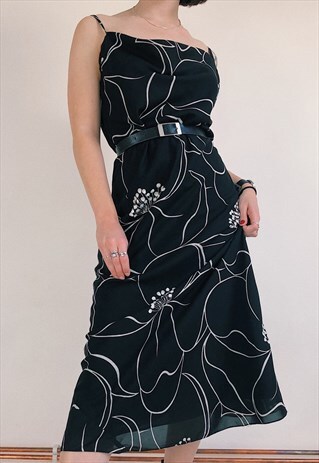 90S BLACK AND WHITE FLORAL MAXI DRESS