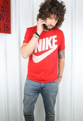 VINTAGE NIKE OVERSIZED T SHIRT