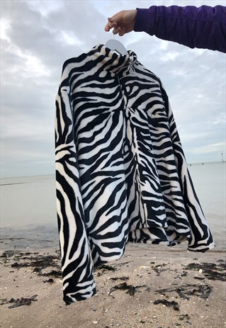 ZEBRA BLACK AND WHITE 1/4 ZIP SUPER SOFT FLEECE JUMPER