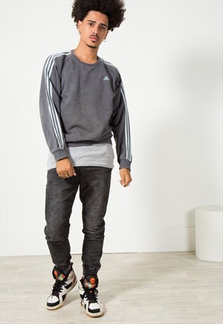 VINTAGE 90S ADIDAS SWEATSHIRT / S1874