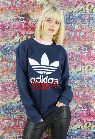 VINTAGE ADIDAS 90S SWEATSHIRT. BRANDED SPORTSWEAR.