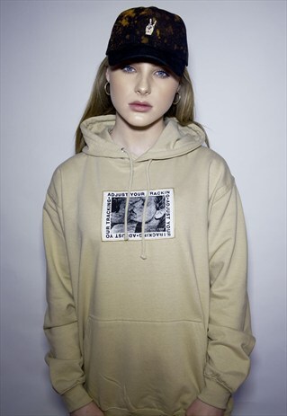 ART DISCO 'ADJUST YOUR TRACKING' HOODED SWEATSHIRT IN SAND