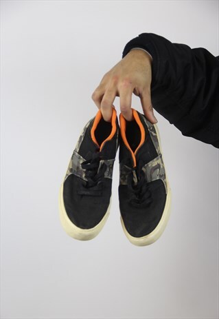 VINTAGE DC CAMO PRINT TRAINERS