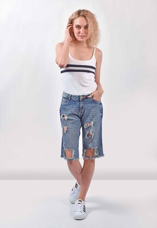 HIGH WAIST DENIM DISTRESSED SMOKY WASHED SHORTS