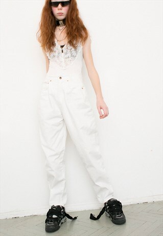 VINTAGE WHITE JEANS DENIM MOM FIT HIGH RISE WAIST ZIP BUTTON