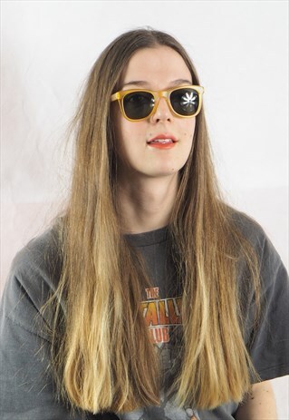 VINTAGE YELLOW WAYFERER SUNGLASSES