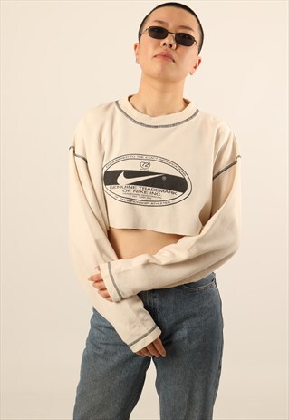 VINTAGE NIKE PRINTED SWEATSHIRT