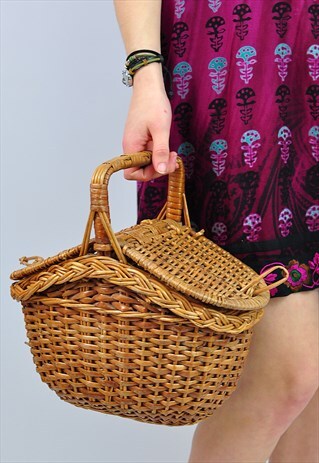 VINTAGE 1950S BROWN WICKER STRAW BASKET BAG