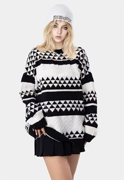 Geometric sweater triangle pattern box fit jumper in black